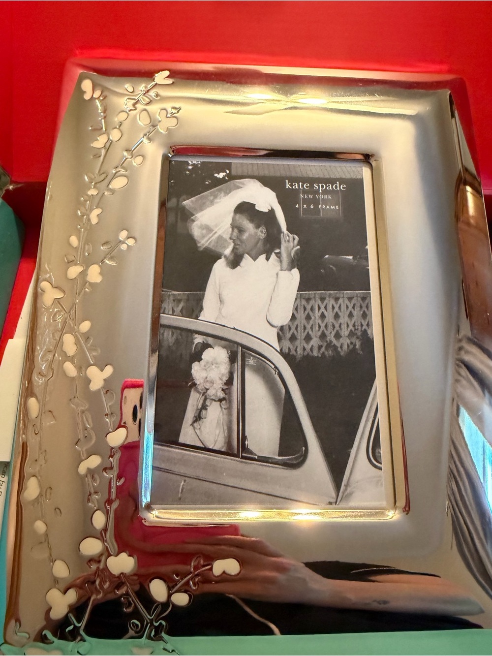 kate spade Silver Floral Vine Embossed Photo Frame 4x6